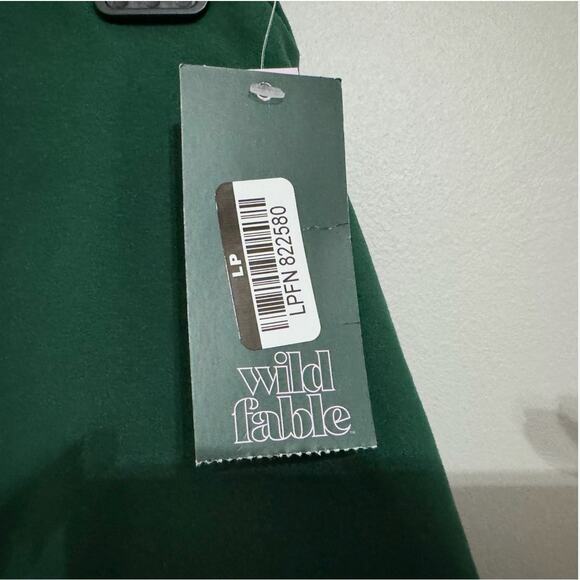 Wild Fable Skirt Womens XS Green Butter Bliss Holiday Festive Skater Y2K Cute - Picture 2 of 7